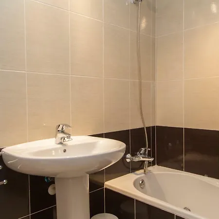 펜션 Townhouse Near Marina *